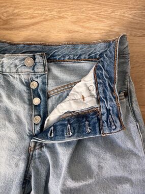 Levi's 501 Women's Jeans W26 | Button Fly | Straight Leg | 100% Cotton